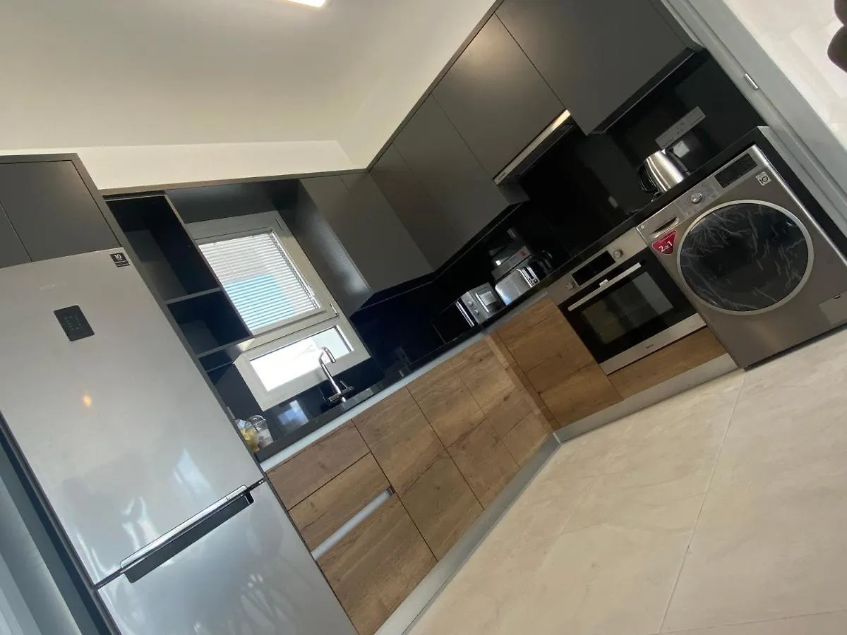 Stunning 3 Bedroom Villa Close To Nissi Beach!アヤナパ