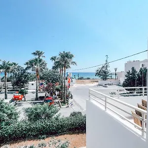 Ξενοδοχείο με διαμερίσματα Panas, Αγία Νάπα